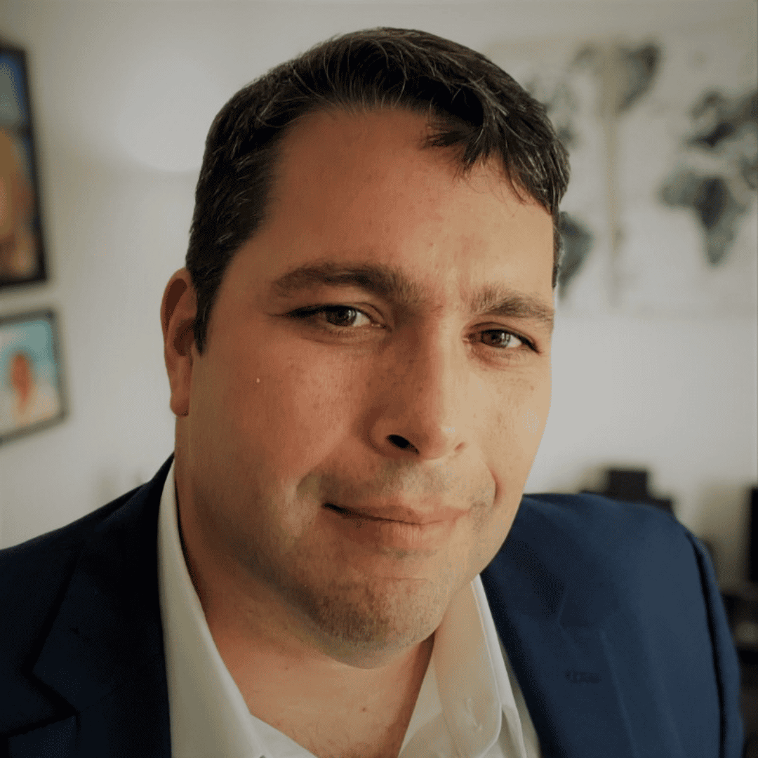 Esteban Felipe is a seasoned product and technology leader with deep expertise in SaaS platforms, AI-driven solutions, workflow automation, and large-scale digital transformation